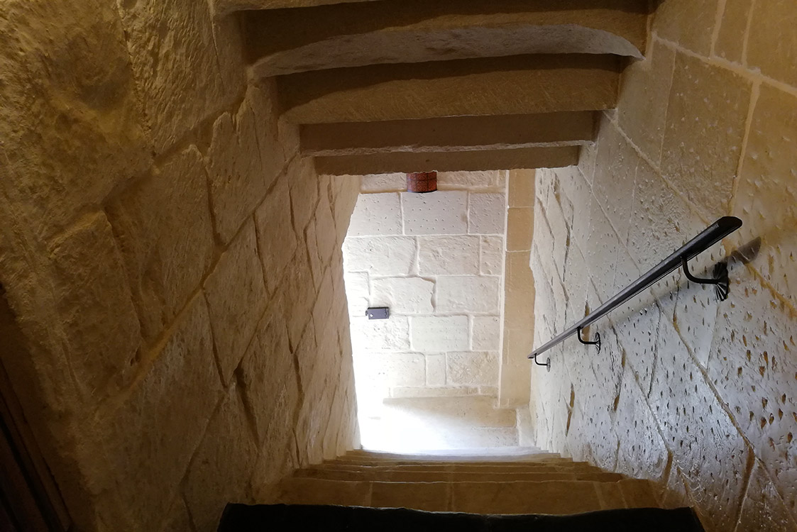 Scala ingresso dimora Mandorlo
